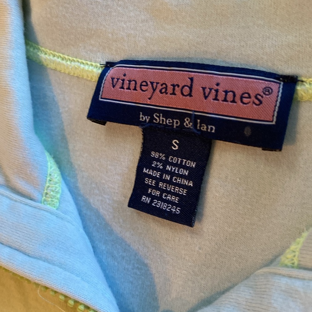 ❌SOLD tan VINEYARD VINES small reversible pullover sweatshirt - Picture 2 of 4
